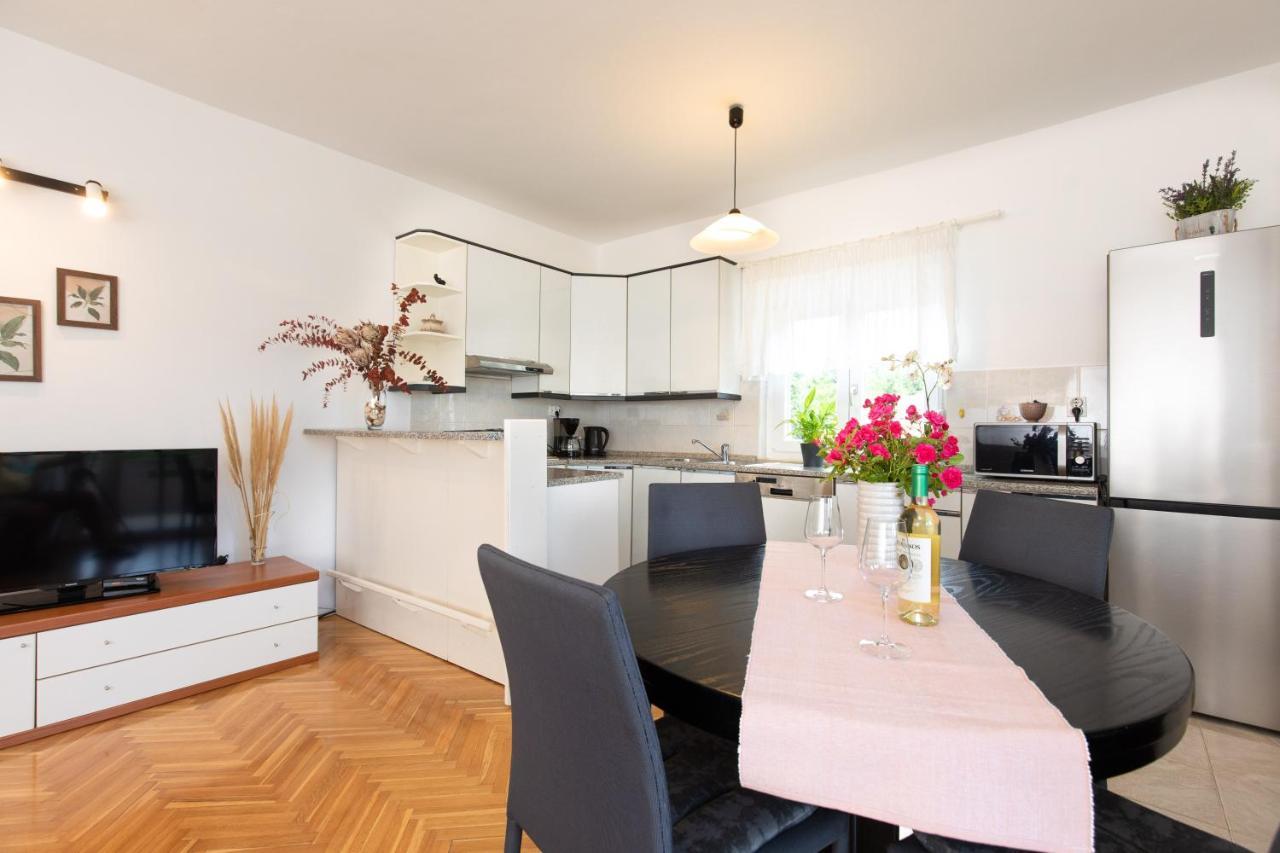 Apartments House ริซิกา ภายนอก รูปภาพ